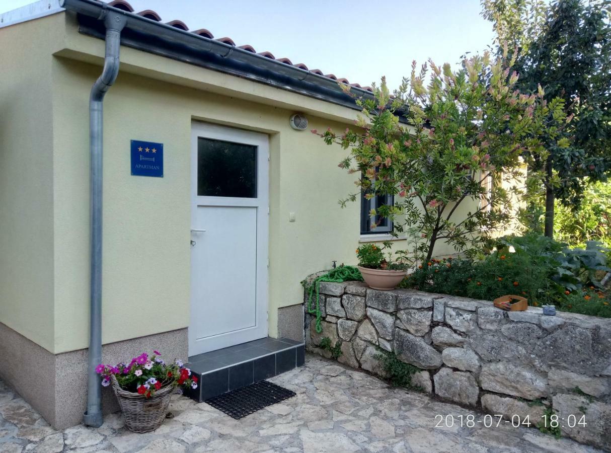Apartman Vivian Pula Exteriér fotografie