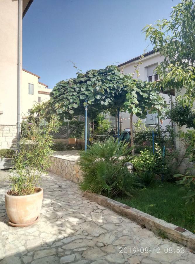 Apartman Vivian Pula Exteriér fotografie
